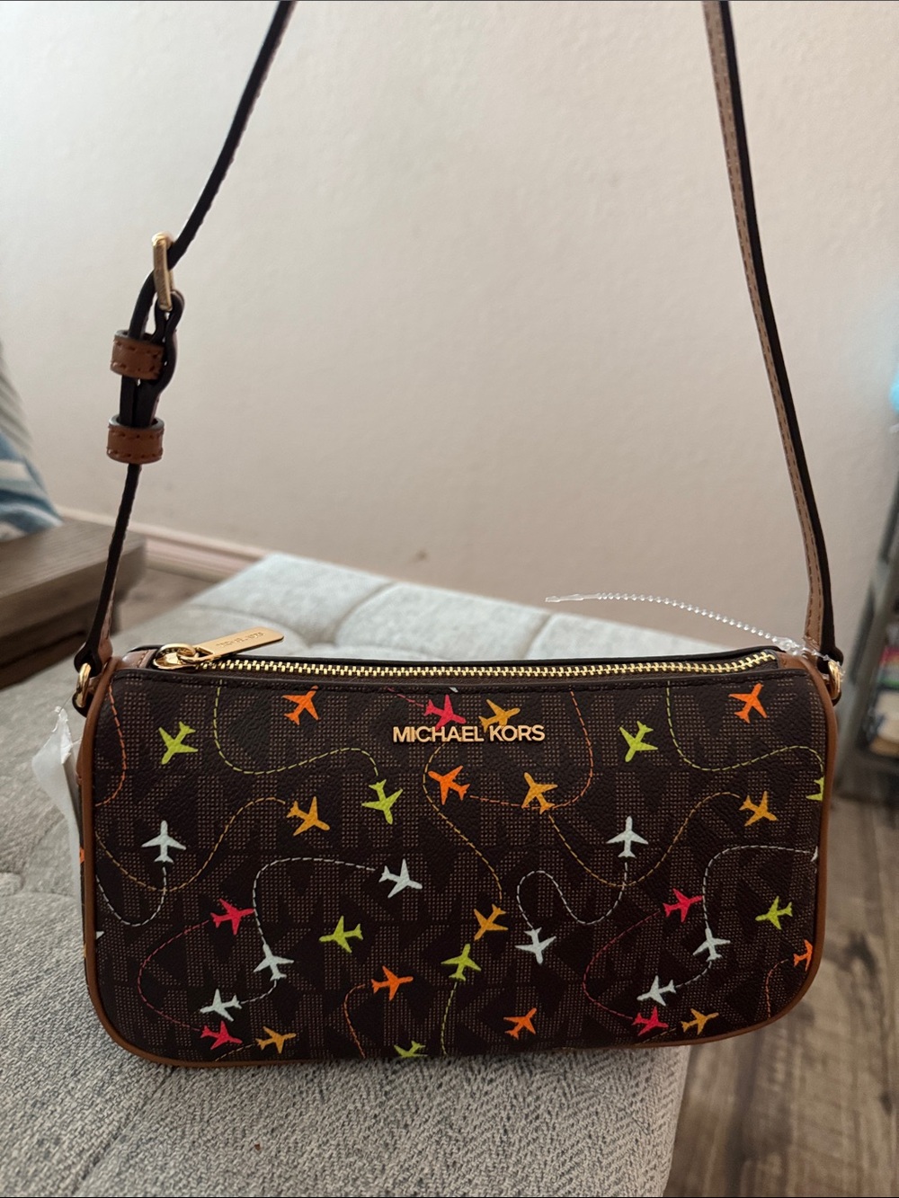 NWT, Michael Kors gorgeous jet set mini  bag!